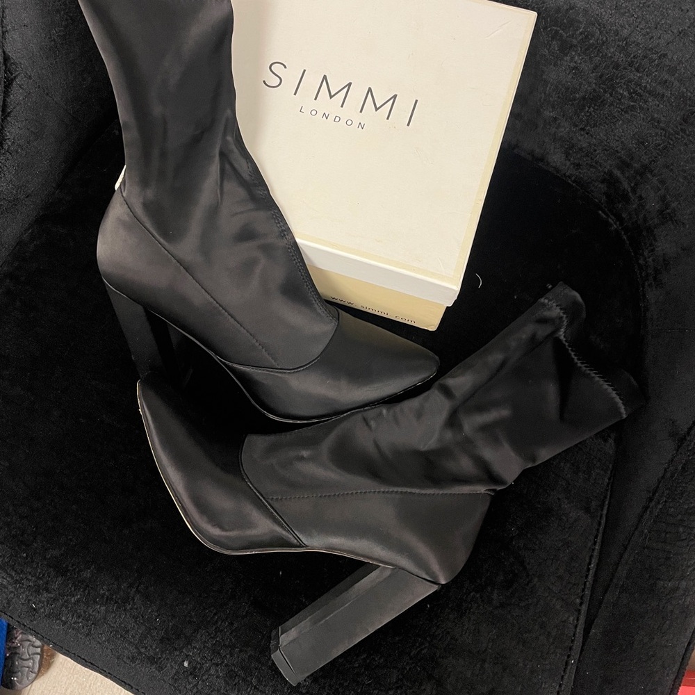 SIMMI LONDON black satin black heel ankle boot with zip